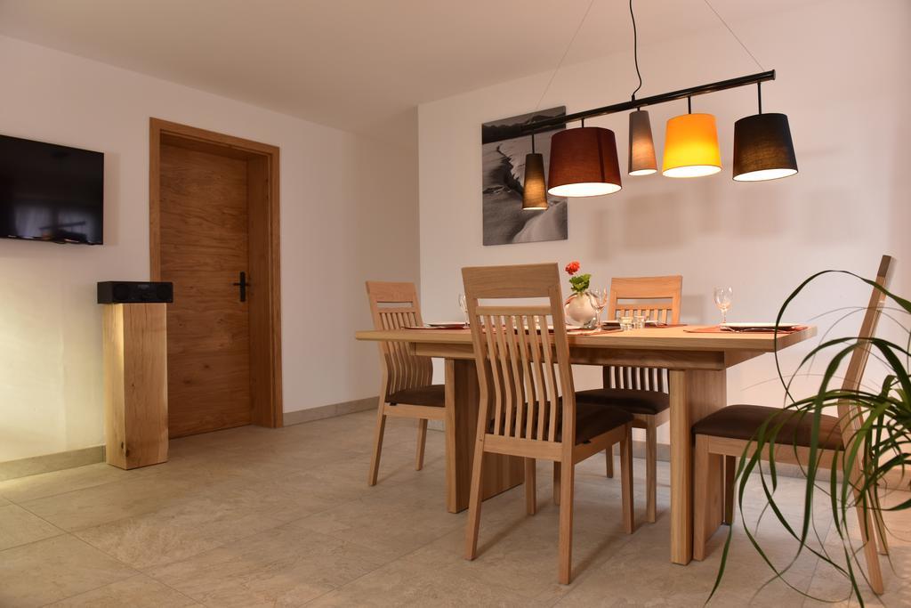 Landgut Moralthof Apartment เลงกรีส ห้อง รูปภาพ
